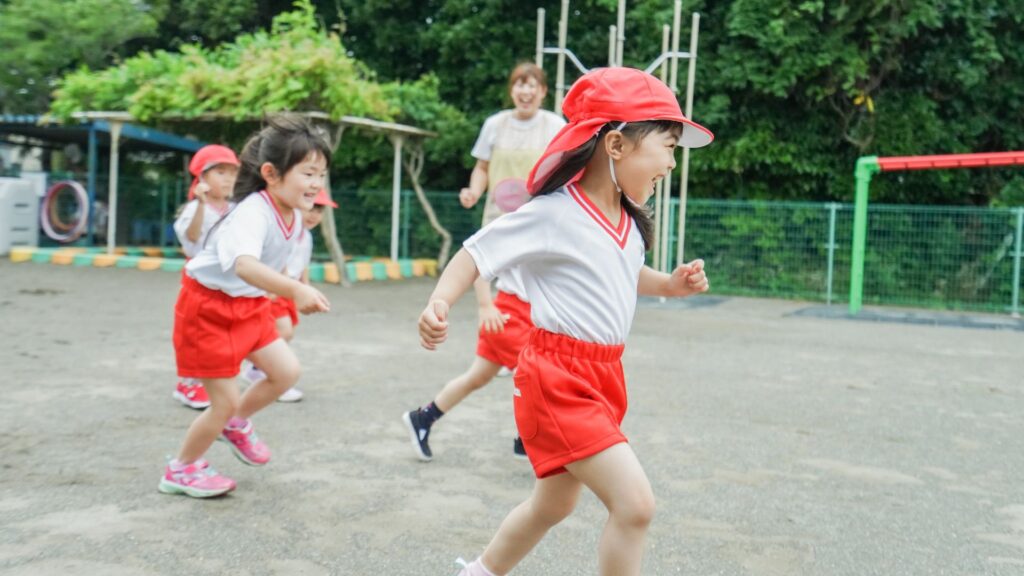 運動する子ども